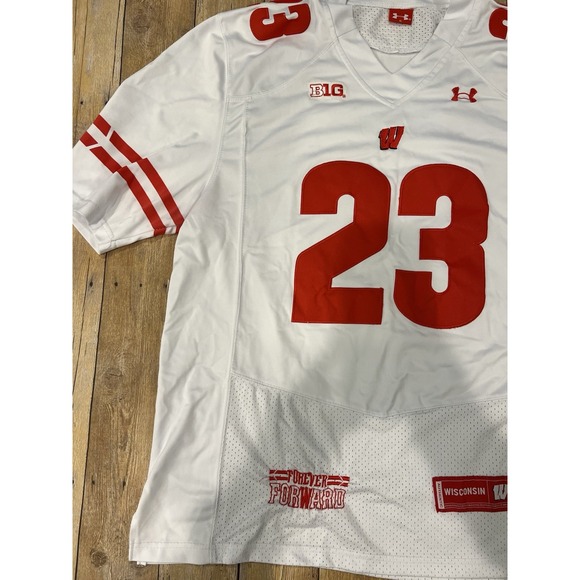Wisconsin Badgers #23 Jonathan Taylor White Under Armour Replica Jersey sz XL - Picture 2 of 8